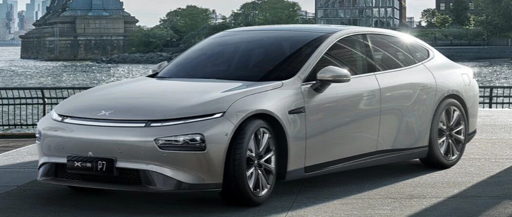 造车新势力2021年成绩单“交卷”，“小蔚理”年销近10万大关