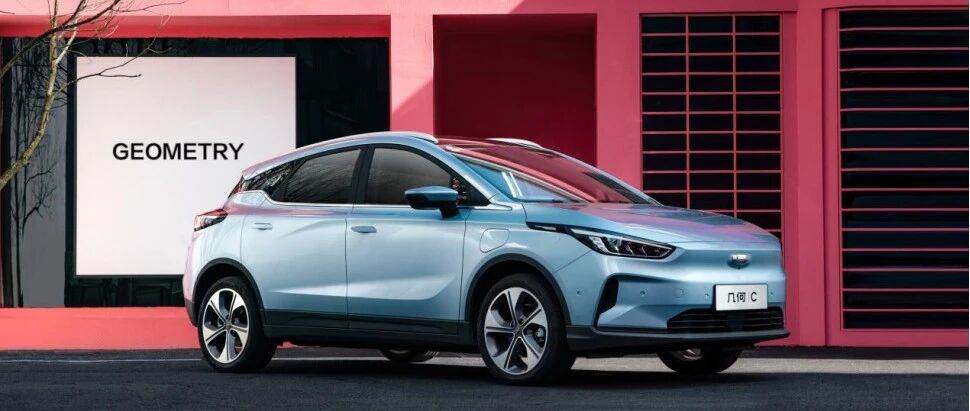 纠结纯电SUV怎么选？试完几何C可以说选C真不错