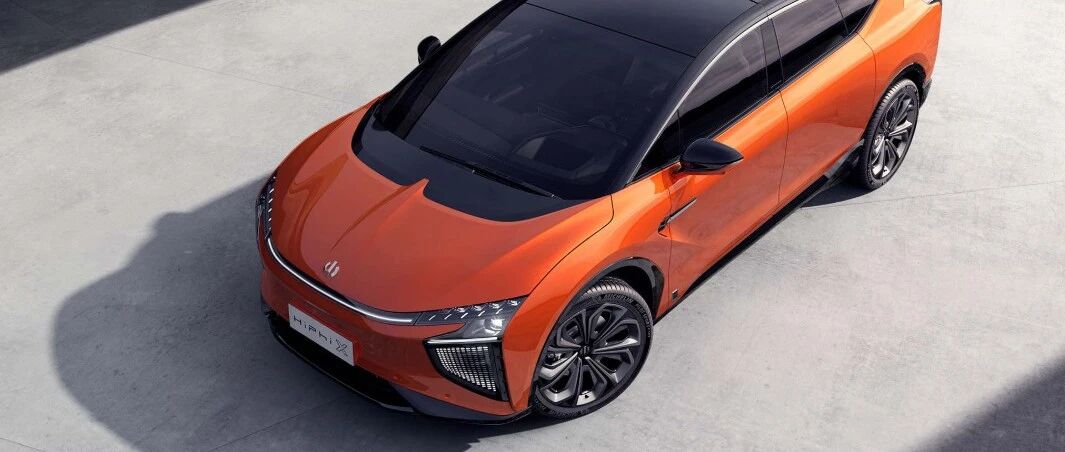 高合HiPhi X上工信部新车目录，换电和磷酸铁锂电池成风潮