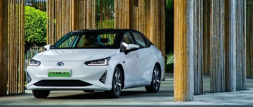 广汽丰田iA5“锁电门”尚未解决，车门又开裂了