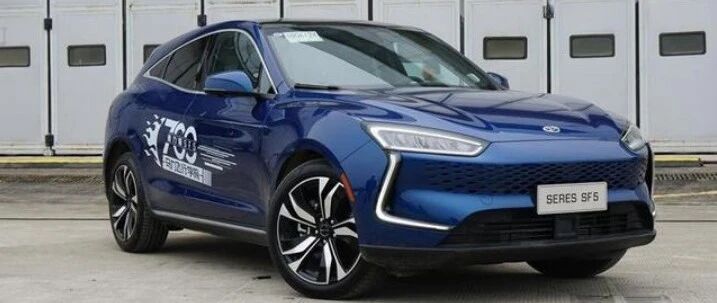 增程式电动车除了理想ONE别无选择？700马力的赛力斯SF5来了