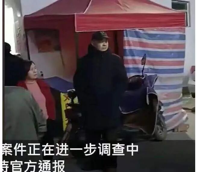 “我杀了我爷爷，他活该！”14岁男孩杀害爷爷后面带微笑，一万人把这对父母骂上热搜（视频/组图） - 3