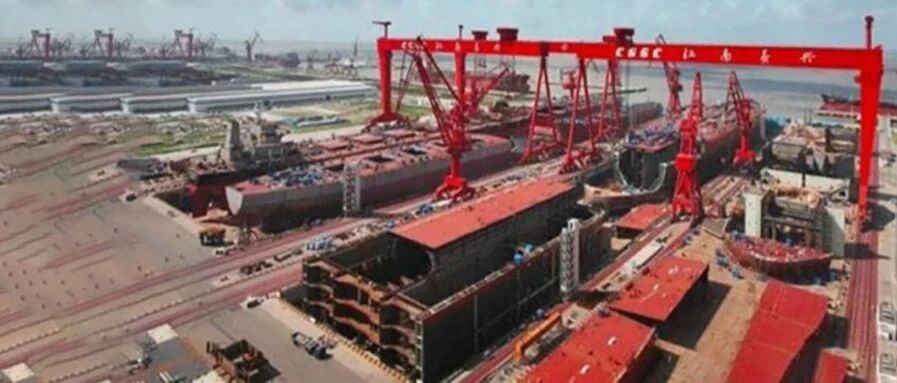 港媒曝猛料！第三艘国产航母进入最后组装阶段，第四艘开始建造