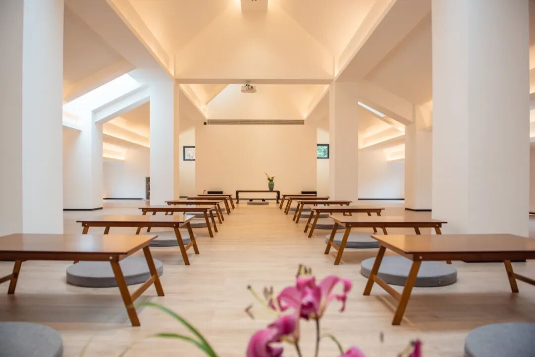 比厦门悠闲，美食不输扬州！初秋红叶漫天，谁不爱这座幸福感老城？