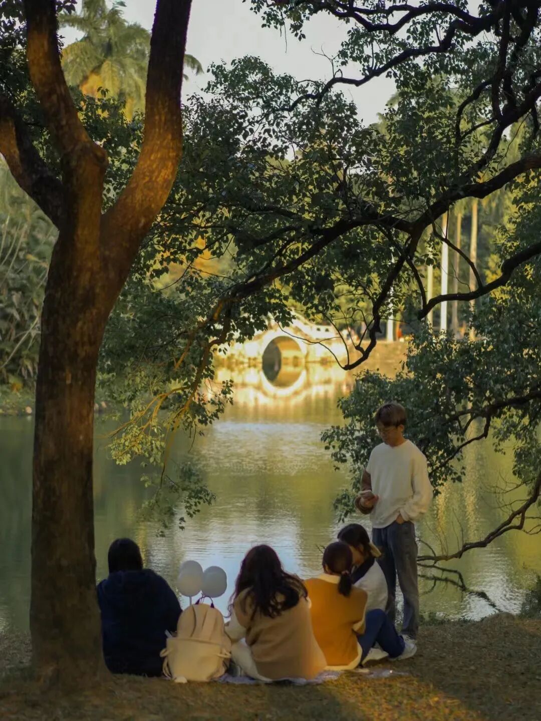 比厦门悠闲，美食不输扬州！初秋红叶漫天，谁不爱这座幸福感老城？