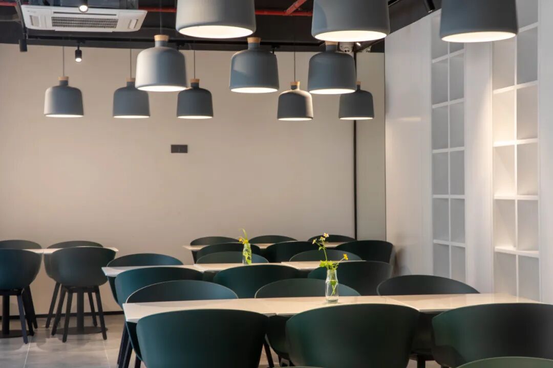 比厦门悠闲，美食不输扬州！初秋红叶漫天，谁不爱这座幸福感老城？