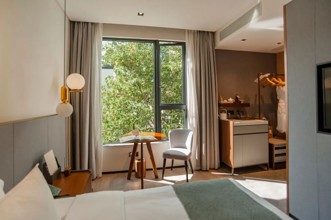 比厦门悠闲，美食不输扬州！初秋红叶漫天，谁不爱这座幸福感老城？