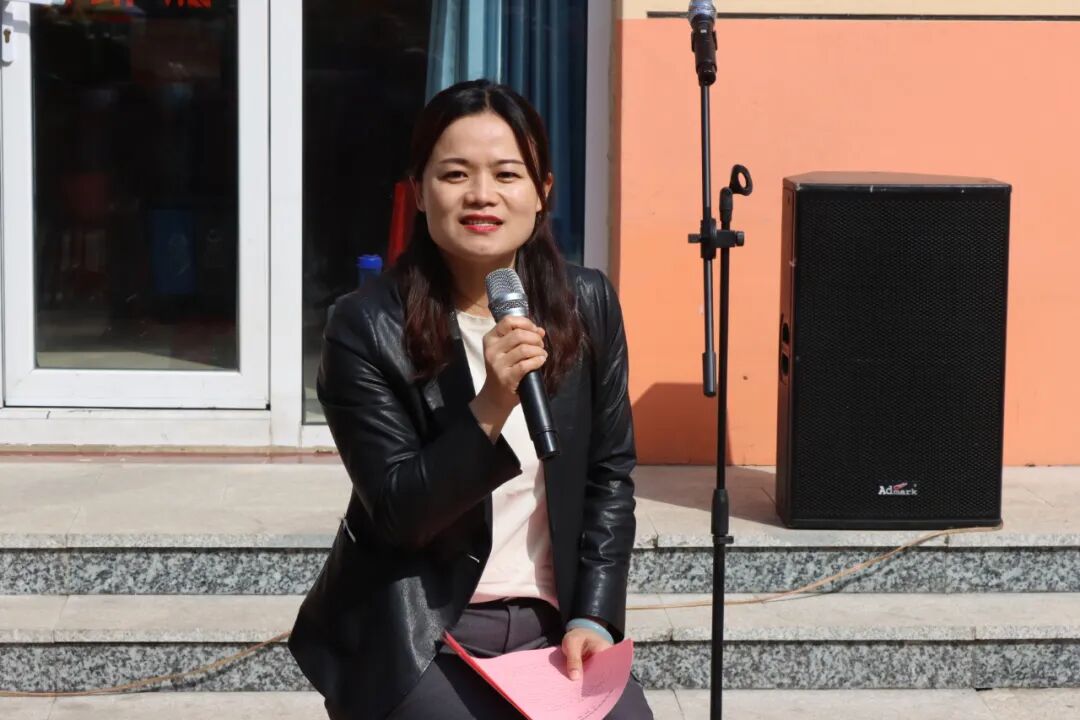 三城同建隆尧县举行诵读红色经典建设美丽隆尧社区读书分享活动县委