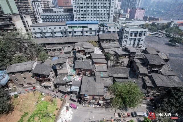 这张父子照曾火遍全国，父亲用肩膀在重庆“扛”出了一套房 综合 第6张