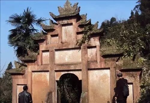 姜氏家族 繁衍的传奇山脉