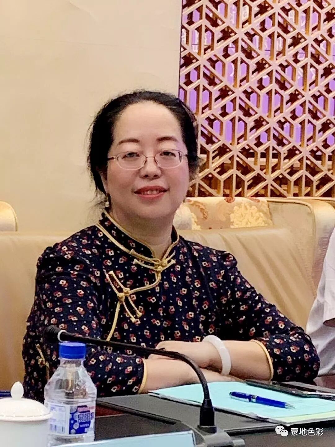 蒙古语在线翻译_翻译蒙在线翻译免费_蒙的文言文翻译