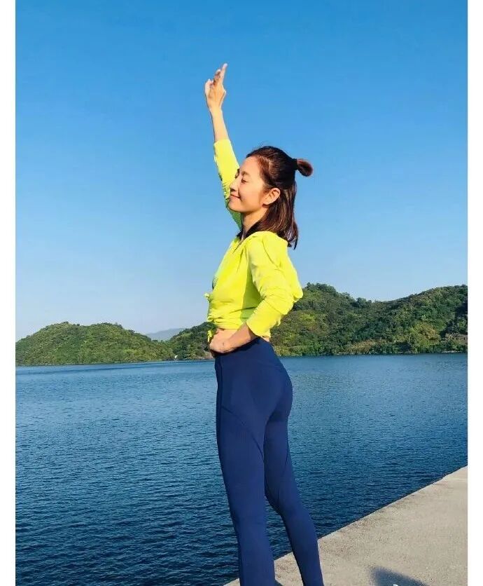 官宣！求婚模板离了？偷情被抓，跑出酒店头发还是湿的（组图） - 52