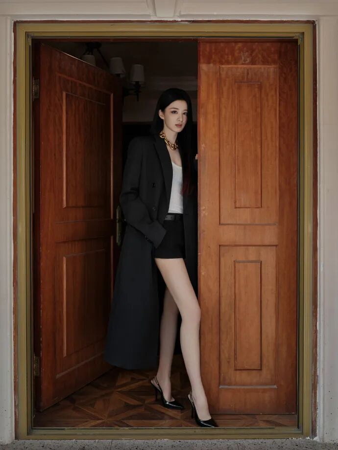 被封杀4个月后angelababy高调复出这张脸太狠了