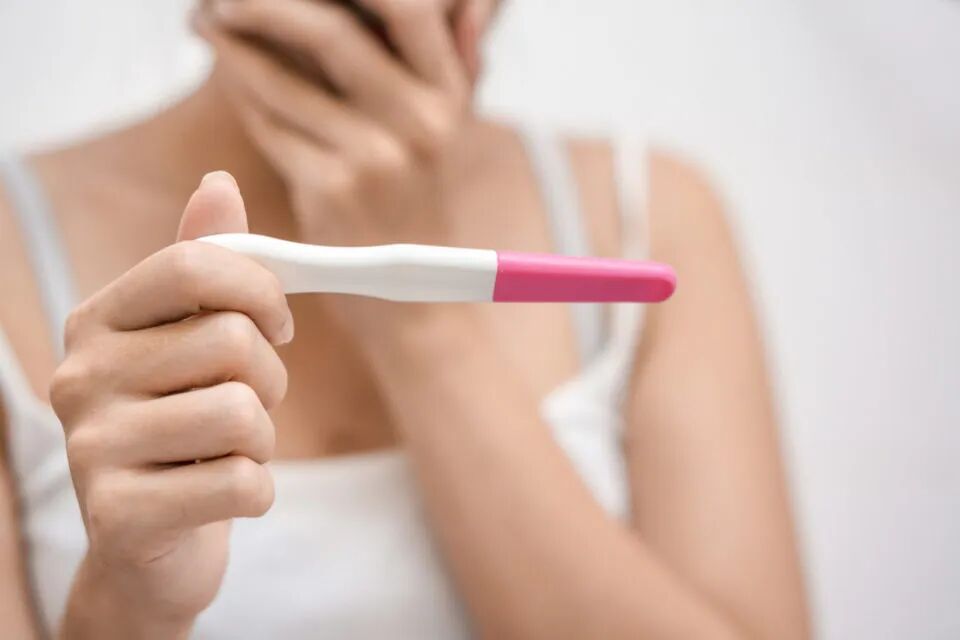 她们曾非法打胎15次！法国孕妇东躲西藏、组团旅行堕胎（组图） - 3