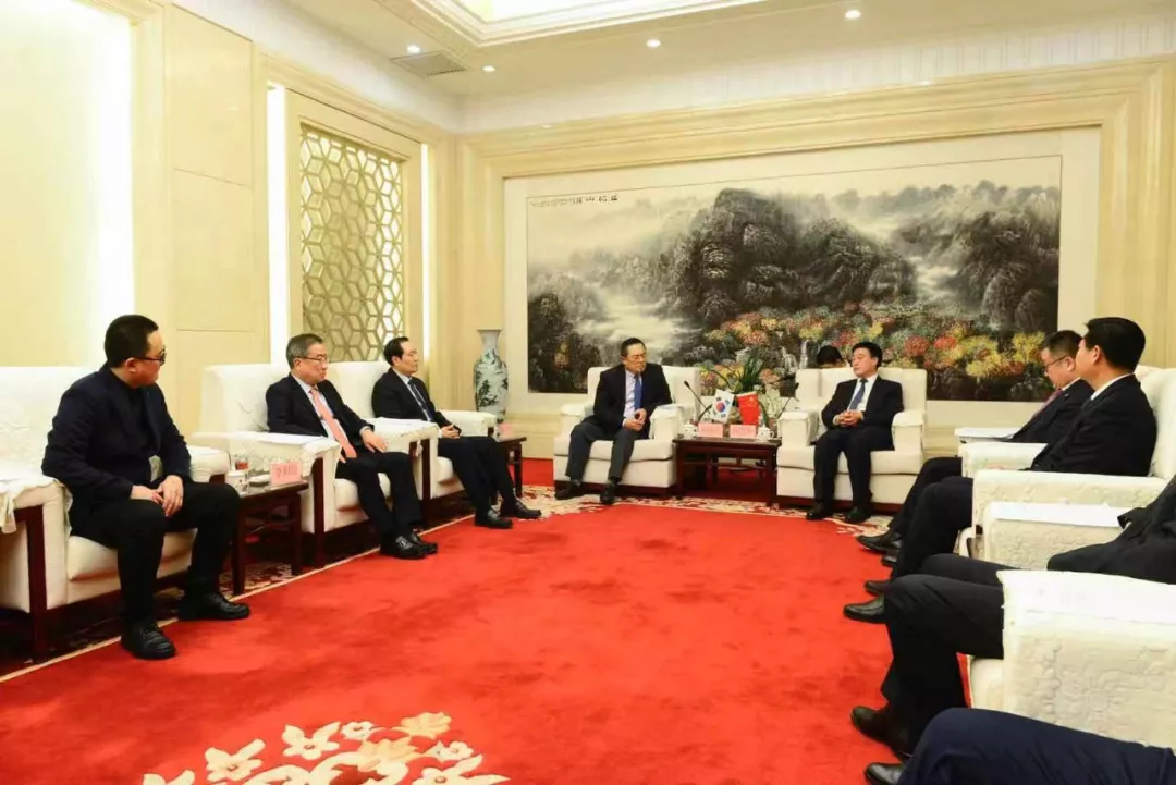 中亚协权顺基会长携韩国企业代表赴哈尔滨参加“第36届中国•哈尔滨国际冰雪节”