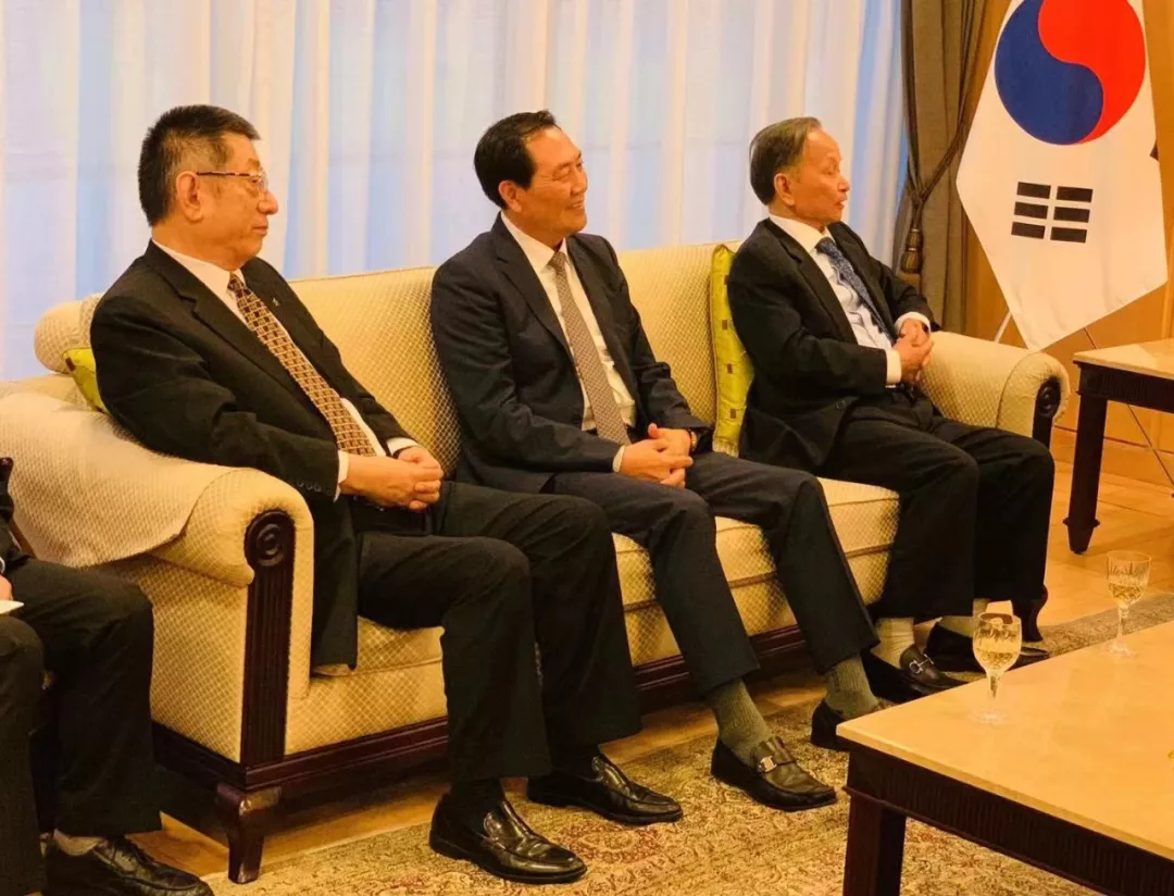 中亚协领导应邀出席韩国驻华大使招待晚宴 中亚协领导应邀出席韩国驻华大使招待晚宴