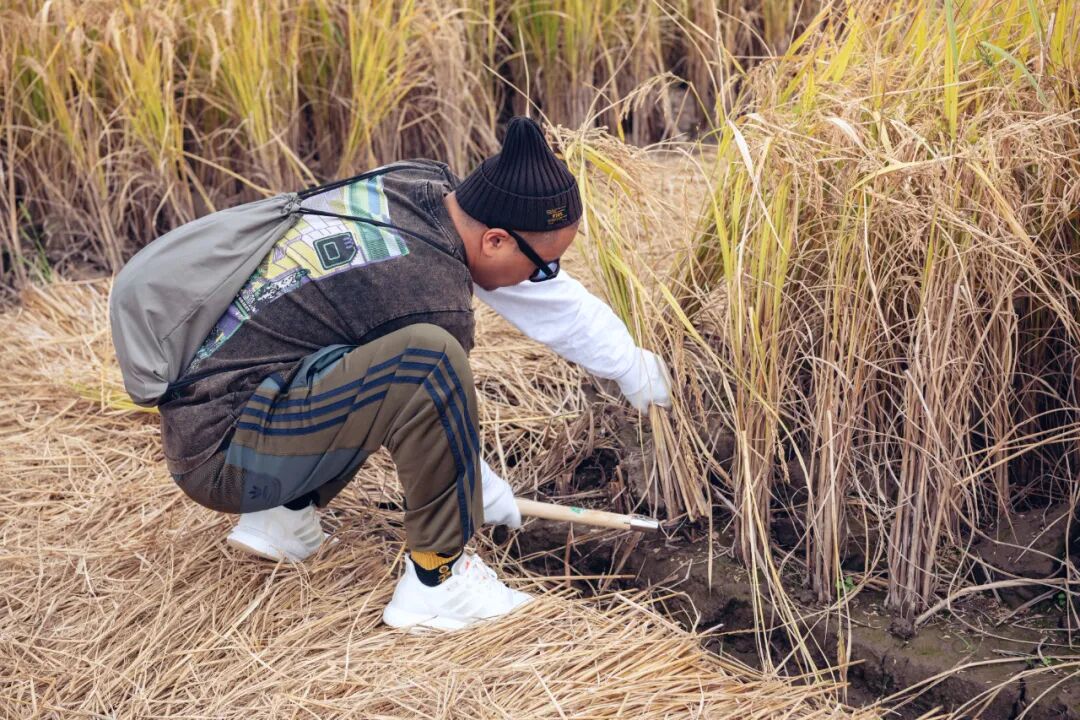 用一次0碳足迹之旅 感受一双跑鞋的前世今生