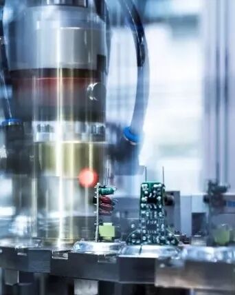 新品上市｜讓“色彩”活躍在燈光下OSRAM 歐司朗 LEDVANCE 朗德萬斯 LED 恆亮睿亮MR16反射型LED燈杯 凌騰科技NEUTRON