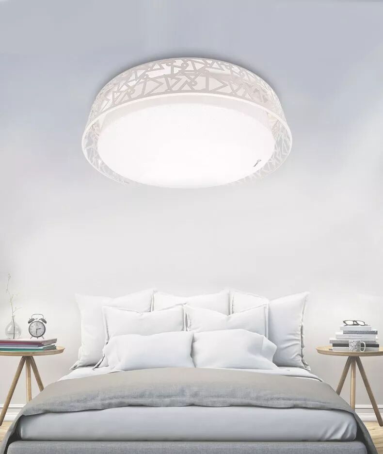 用專業的燈光照明，給臥室以溫馨之感