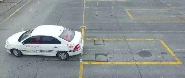 驾考科二五项为什么要先练好倒库？看完你可能就明白了