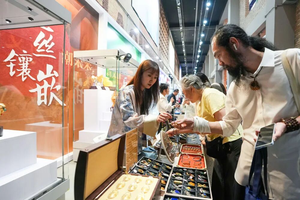 习近平文化思想引领文化传承发展开创新局面 第3张