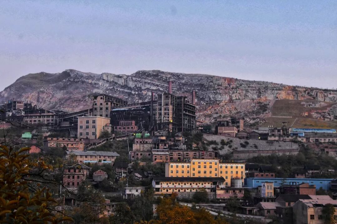 关注| 冷水江市"锡矿山红军行"徒步越野活动报名火热进行