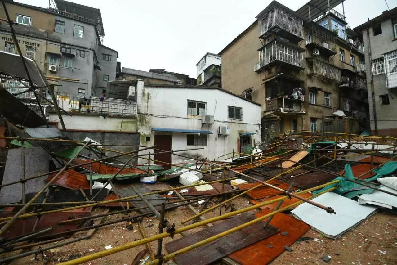 【最新视频】莫兰蒂肆虐后一片狼借!