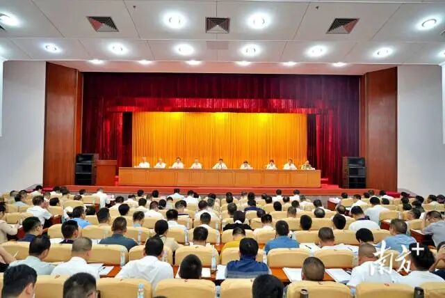 6月12日，2025年梅州市委农村工作会议暨深入实施“百县千镇万村高质量发展工程”推进会召开。杨斐君 摄