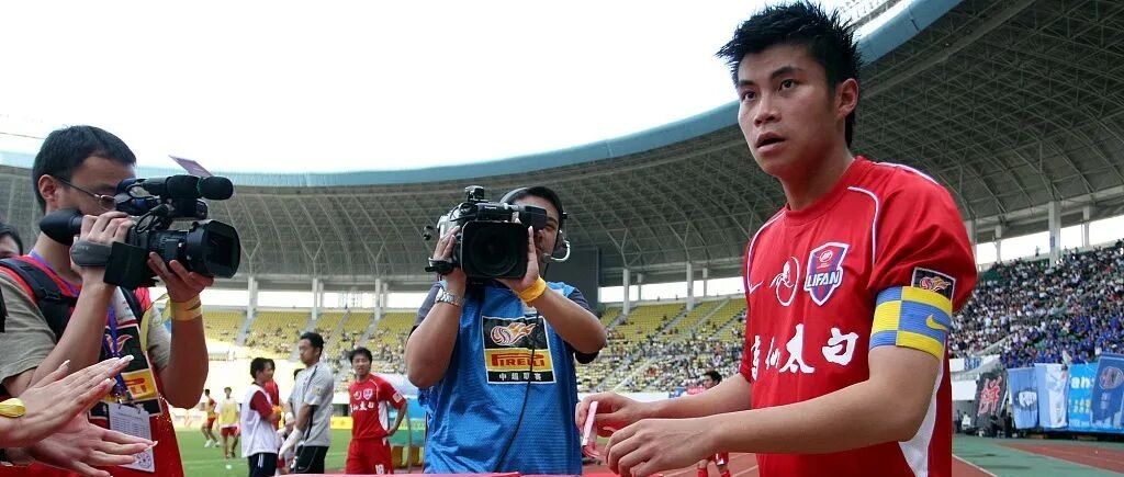 重庆足球陷入绝境，中超至少3队面临解散，未来何去何从？