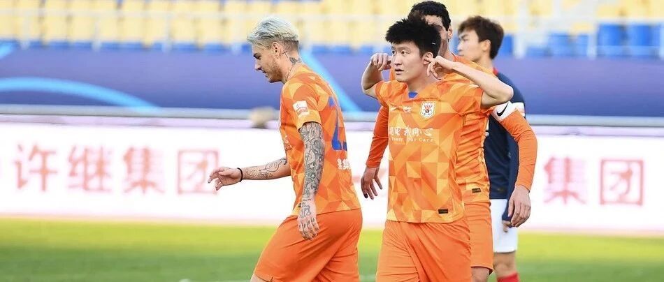 韩镕泽连扑两点！鲁能点杀重庆获第5