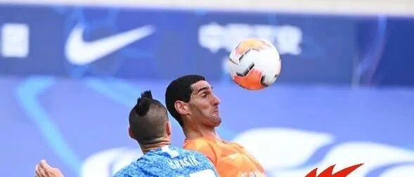 去年足协杯决赛的三闷棍，费莱尼送给了大连人