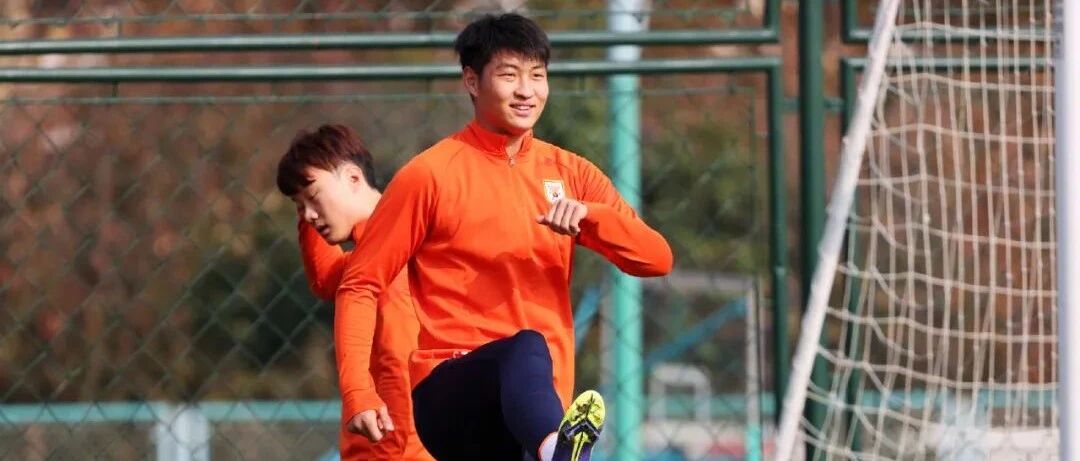 好事多磨！郭田雨终于踏上前往葡萄牙航班，费莱尼酒店动态曝光