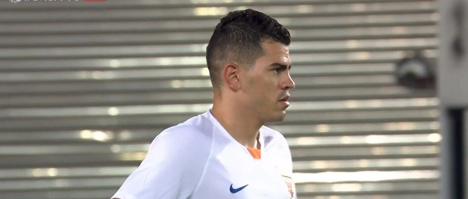 冠军在招手！泰山队甩开海港8分，贾德松孙准浩连场破门，双线14连胜