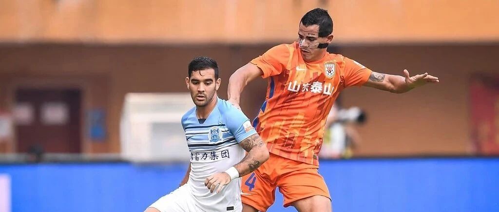 入乡随俗！贾德松迅速融入球队征服球迷，泰山队这次淘到宝了