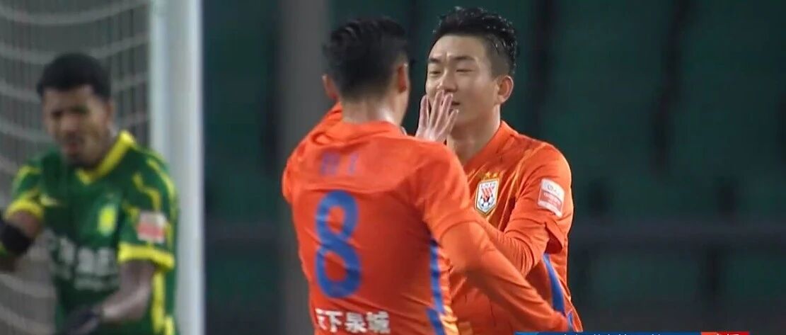 遭遇争议判罚！泰山队1-1国安，双线16连胜终结，戴老板铁树开花