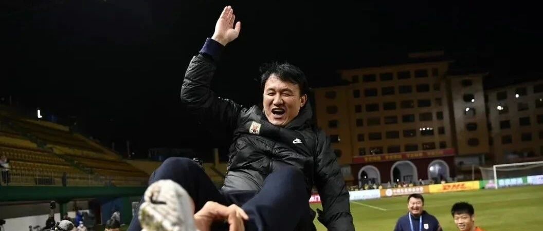 郝伟45岁生日快乐！王大雷与球队续约，让那些酸的人羡慕嫉妒恨吧