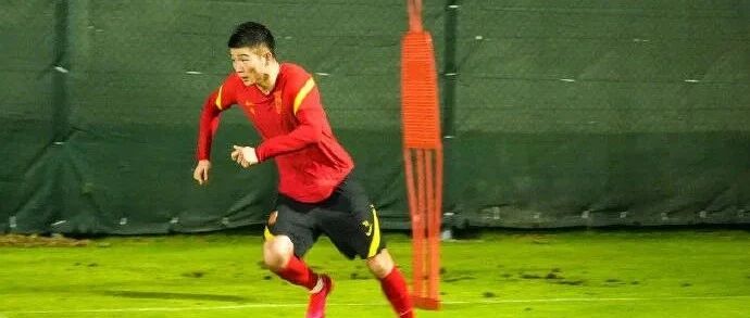 国足凌晨决战菲律宾，泰山队多人有望登场