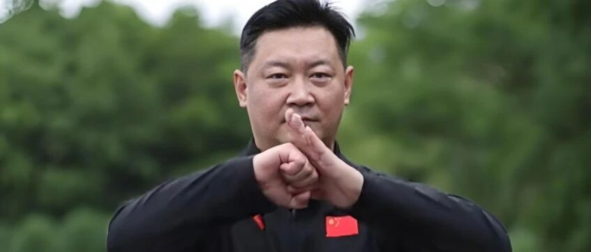 他曾是“古装男神”杨俊毅,如今发福成路人,认不出也不奇怪!