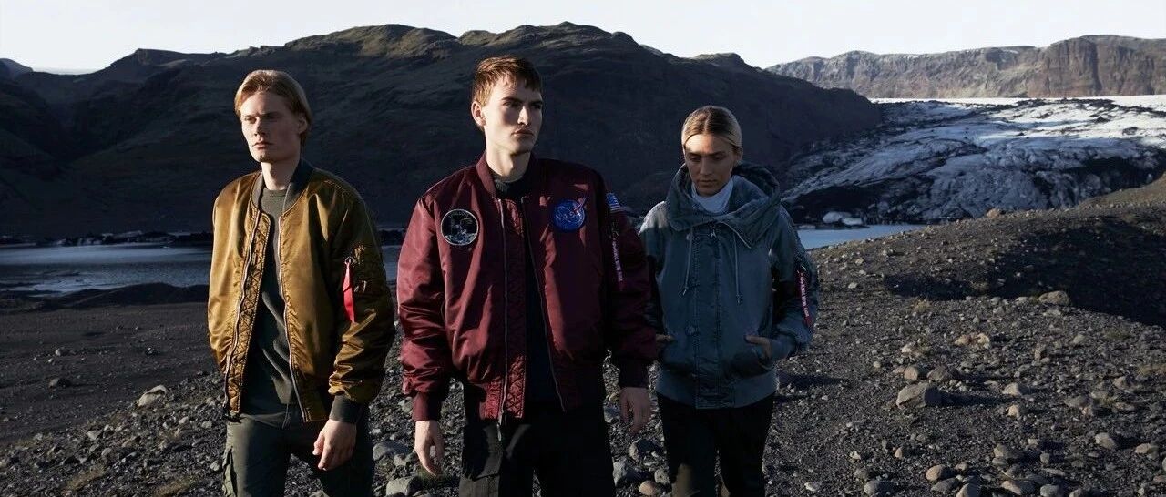 承载历史的飞行夹克，何以成为潮流「玩家」长青单品？