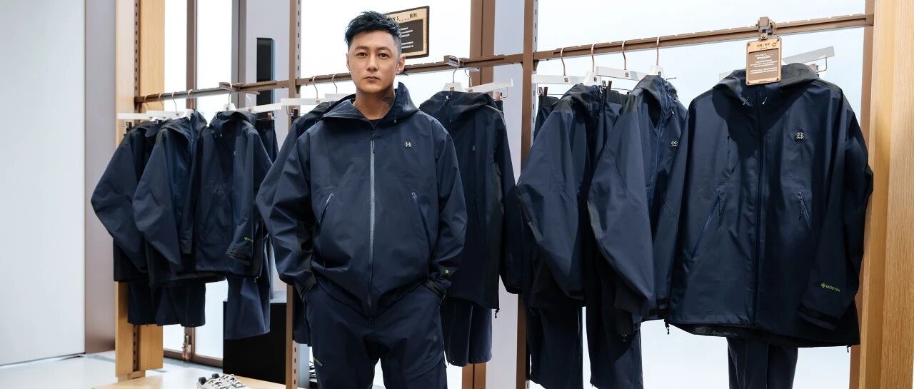 余文乐给「KOLON S____」出的填空题,答案藏在细节里