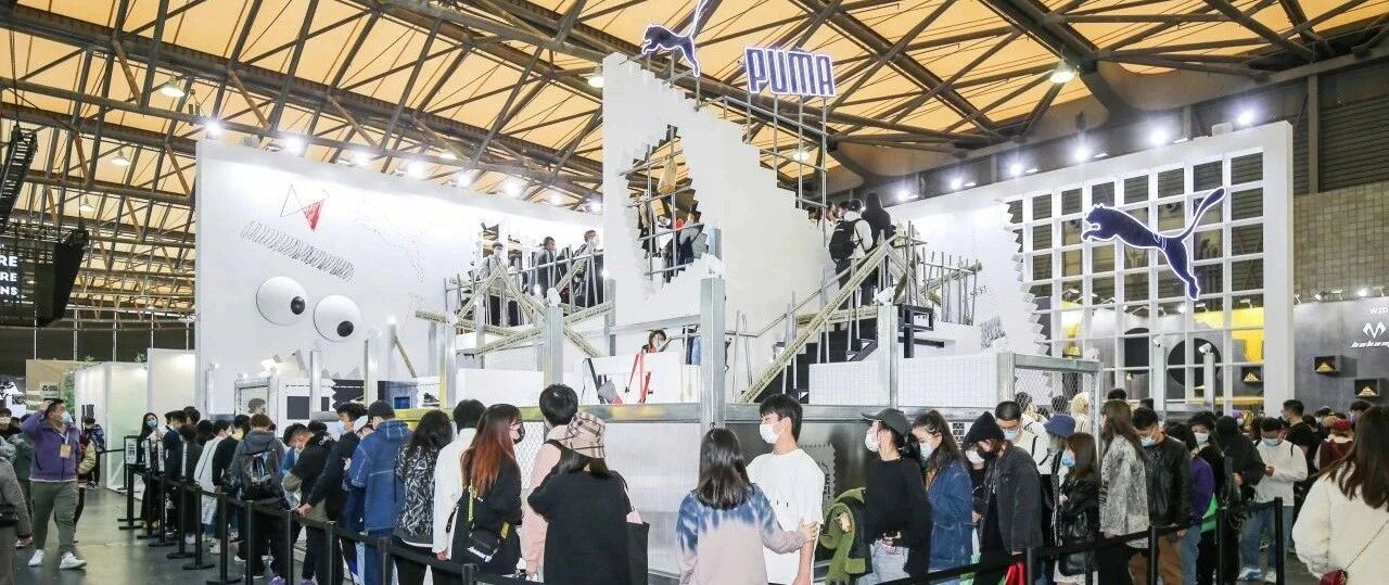 在 INNERSECT 的现场，我们被一间未完工的「试错工作室」吸引了…