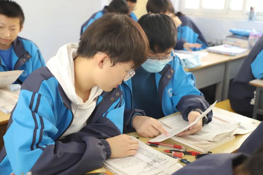 宏达人，你认真上课的样子真美！ 现场直击我校学生上课状态