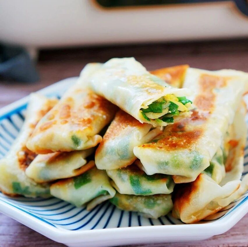 外焦里香的韭菜鸡蛋小煎饼做法｜这早餐太香了