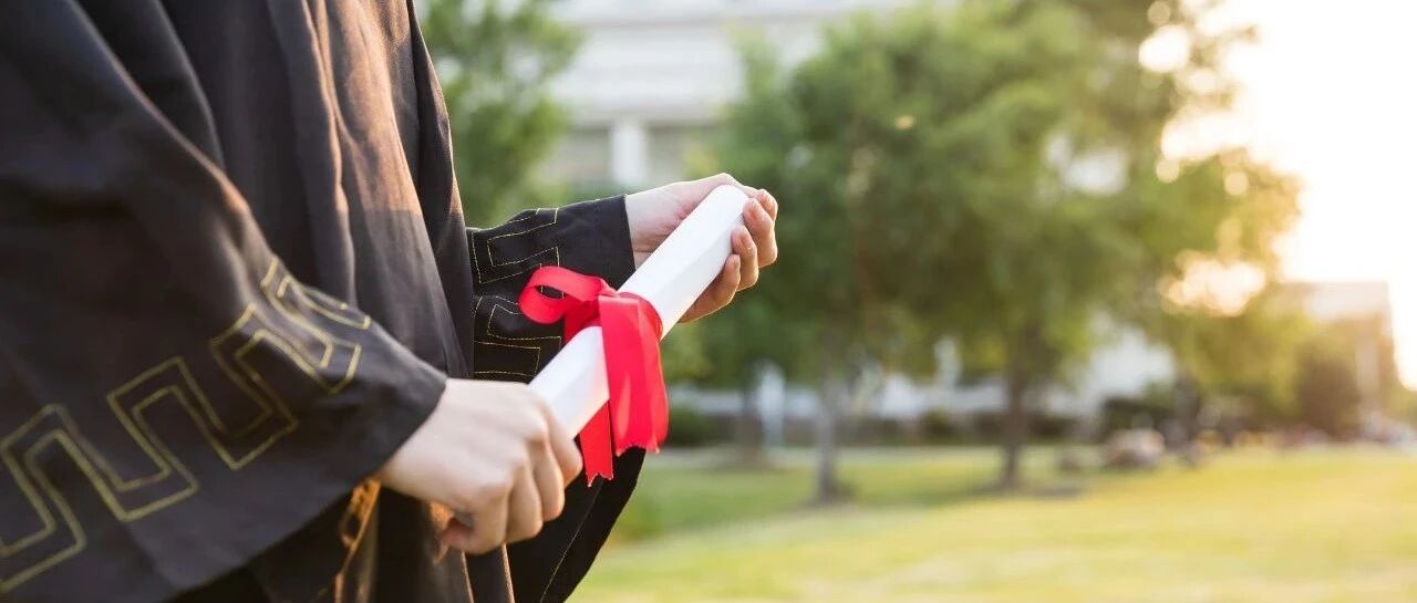 热读丨清华毕业生应聘“保姆”，年薪40万：她凭什么拿高薪？