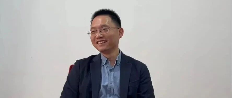 热搜 | 31岁成博导！从乡村到985高校教授的成功秘诀：读书这条路最简单