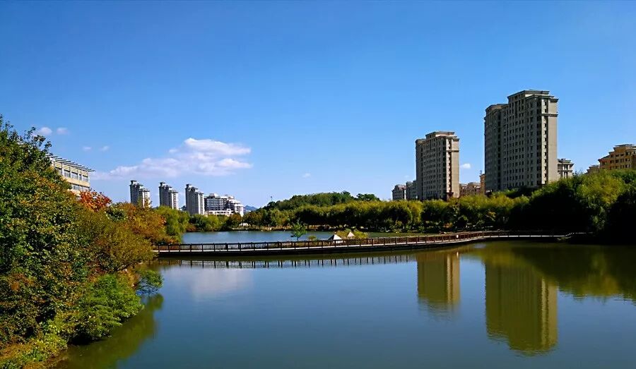 北京週報社 翻譯的腔調 系列活動走進大連外國語大學 北京週報 微文庫