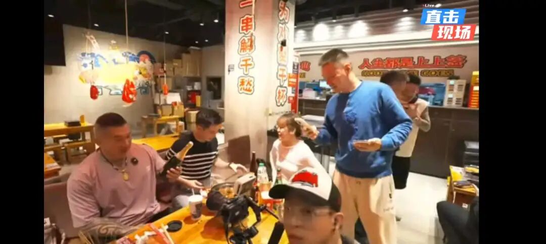 台网红“馆长”回顾大陆游几近哽咽
