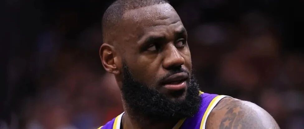 挖槽！23分逆转！欢迎湖人来到西部第10！