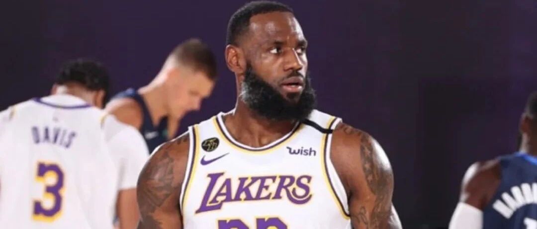 湖人4分惜败！詹姆斯战斧暴扣，JR飙中关键三分！