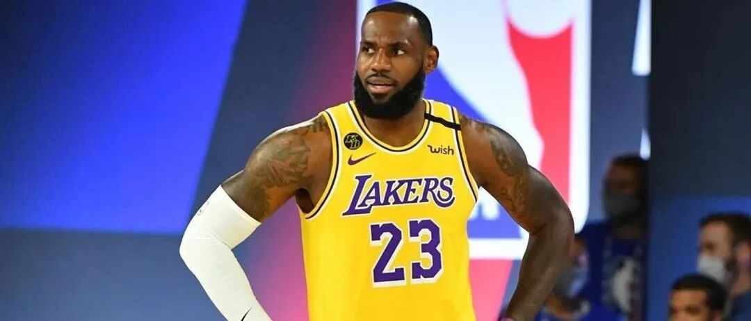 浓眉受伤！库兹马发飙！詹姆斯这回真的滑水了！